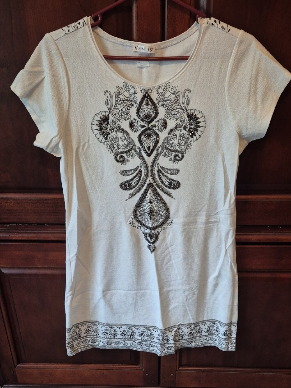 VENUS Cream Short Sleeve Dress with Black Embroidered Motif